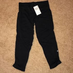 Black workout legging- cropped